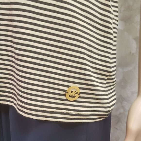 Michael Kors Cold Shoulders Top - Picture 3 of 5